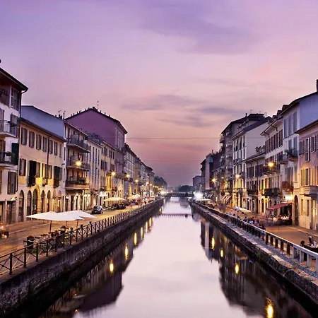 Apartment Loft In Navigli District With Jacuzzi & Sauna - Papiniano *