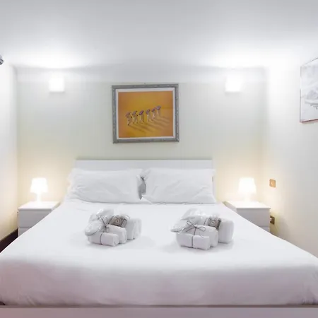 Loft In Navigli District With Jacuzzi & Sauna - Papiniano Apartment Milan